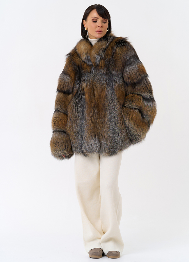 Короткая шуба из лисы модель № 32011 универмаг малина