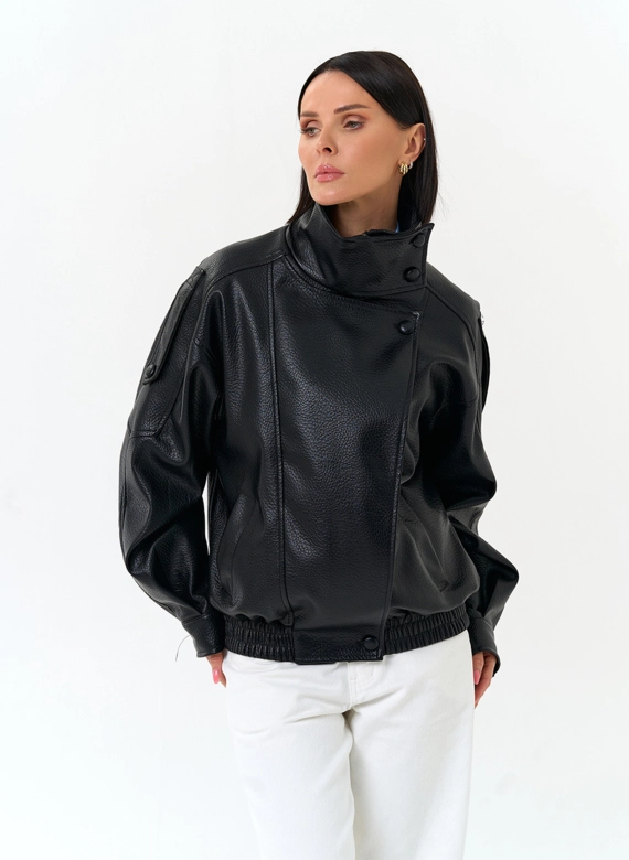 Женская куртка из эко кожи с воротником стойкой