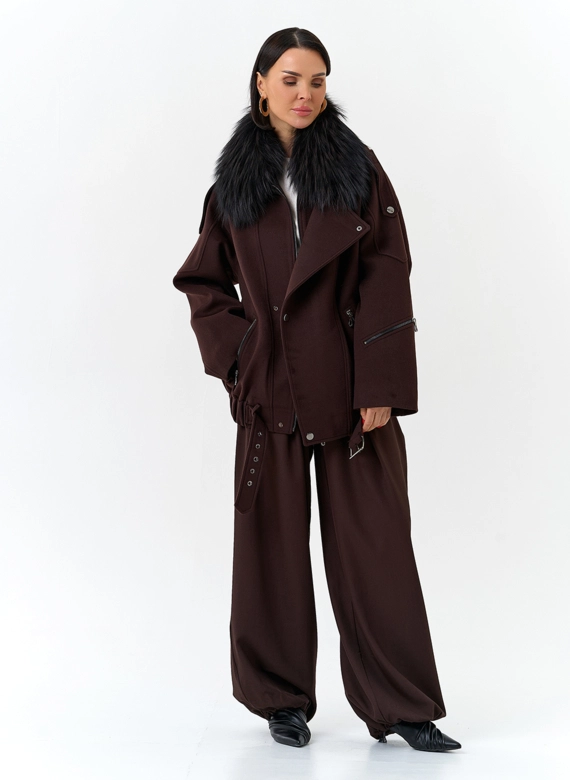 Женское укороченное пальто с отделкой из меха лисы фото
