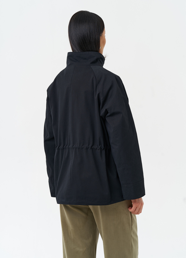 Женская ветровка черного цвета модель № 30039 универмаг малина