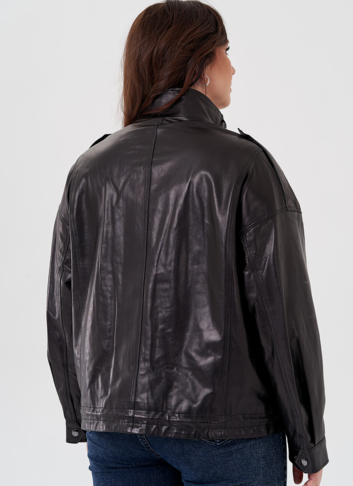 Куртка из натуральной кожи черного цвета