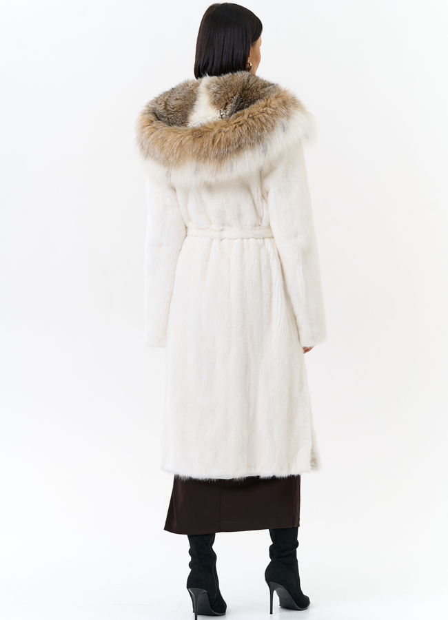 Шуба из белой  норки с капюшоном из рыси модель № 25001 в кредит