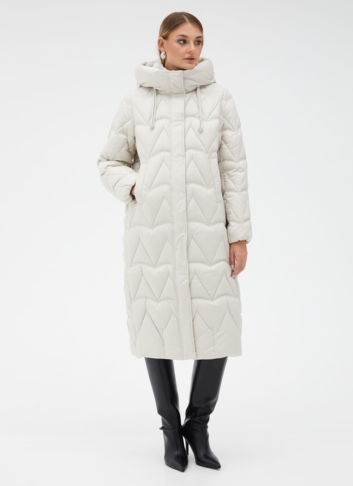 Женский светлый пуховик