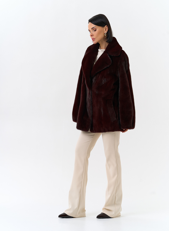 Женская шуба из скандинавской норки с английским воротником
