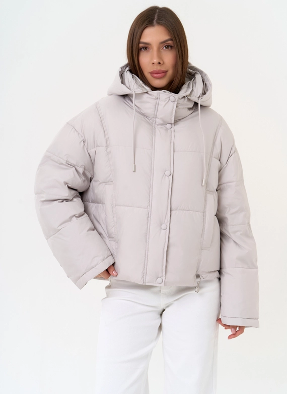 Женский короткий пуховик с капюшоном
