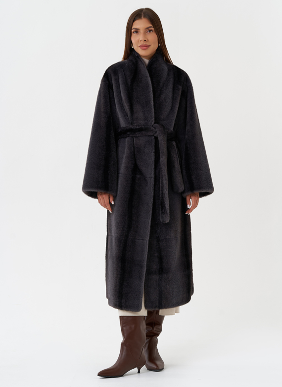 Длинное пальто из эко меха с принтом деграде