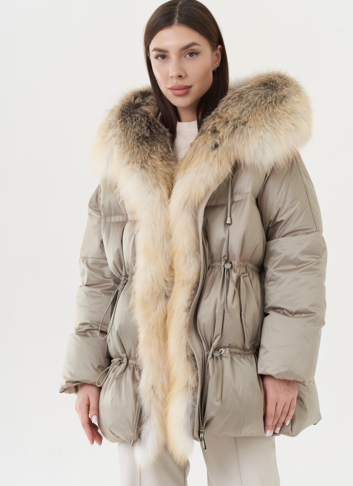 Пуховик женский с капюшоном 