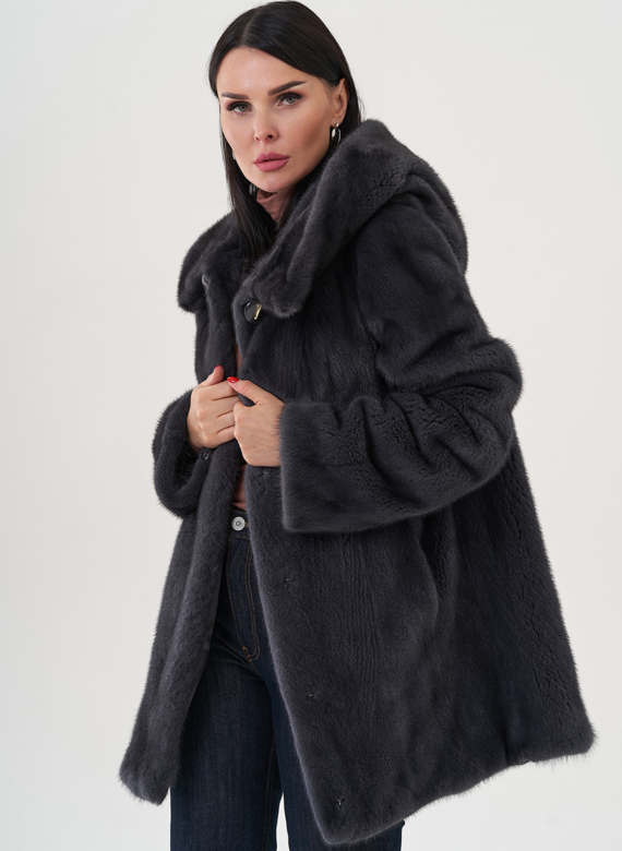 Шуба из норки в цвете графит