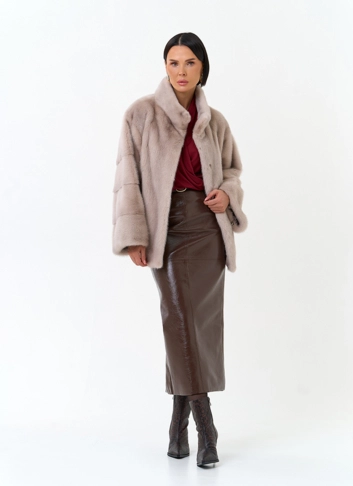 Шуба из меха норки с воротником стойкой фото