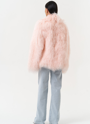 Женская шуба из меха ламы