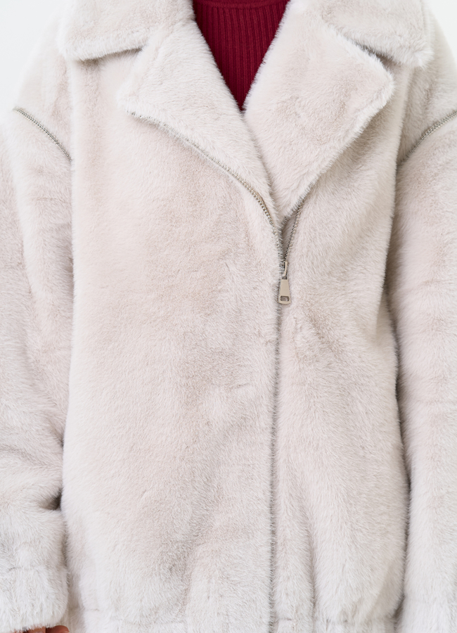 Женский бомбер из эко меха со съемными рукавами модель № 31276 универмаг малина