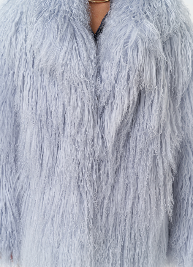 Женская шуба из меха ламы модель № 30633 универмаг малина