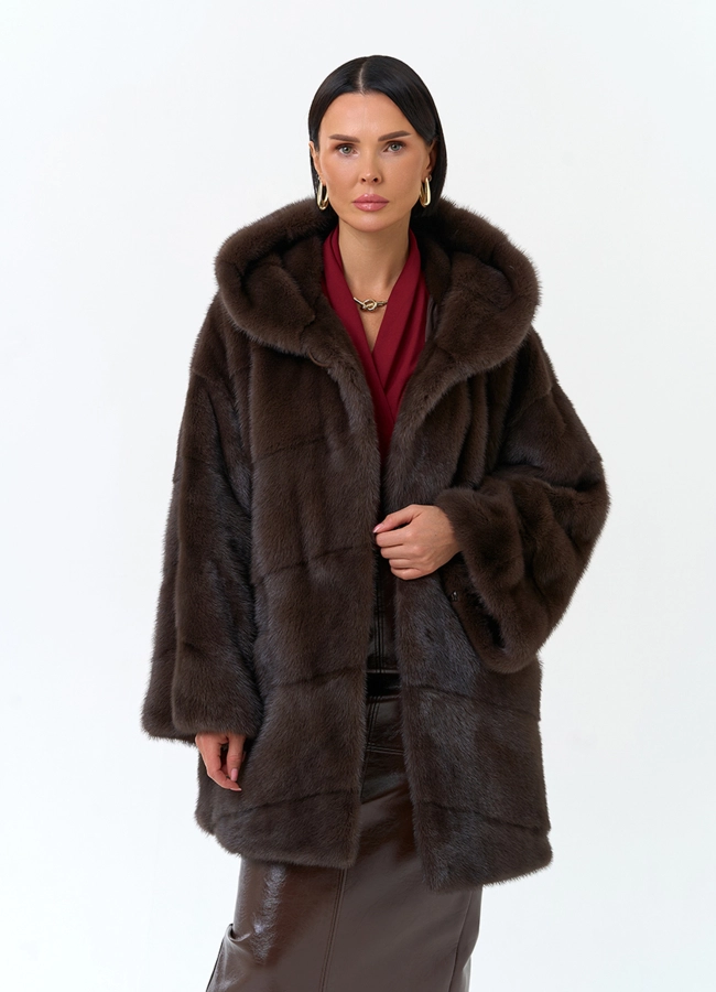 Женская шуба из меха норки с капюшоном модель № 34400 универмаг малина фото