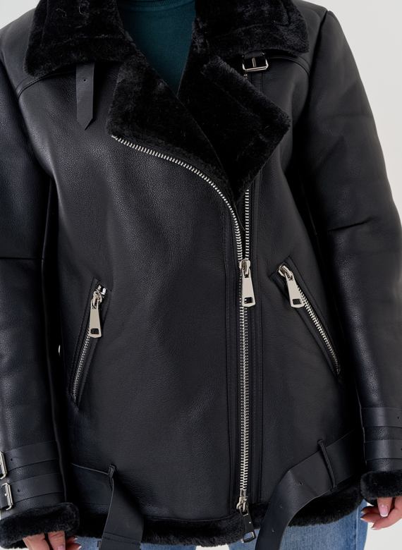 Женская дубленка пилот из эко кожи черного цвета 