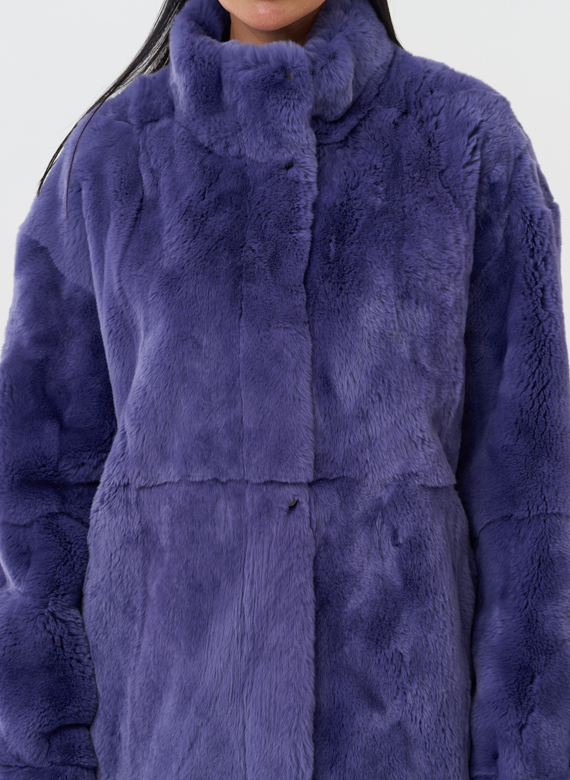 Яркая шуба из меха кролика