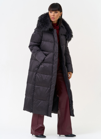 Женский пуховик с капюшоном из меха чернобурки