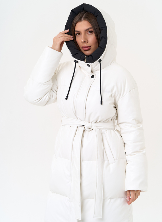 Белый пуховик из эко кожи с поясом