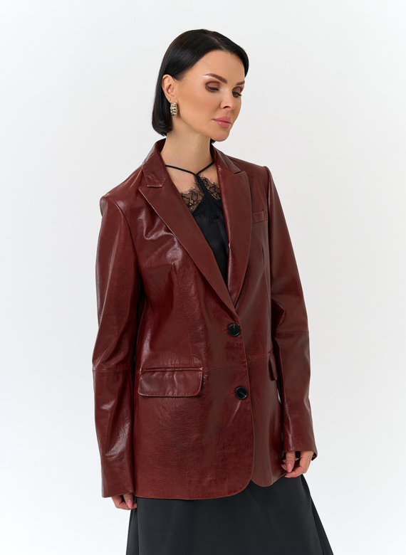 Жакет из натуральной кожи красного цвета