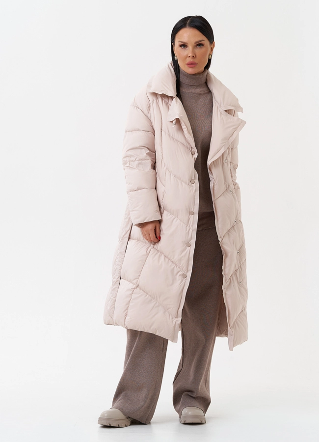 Женский пуховик с капюшоном  модель № 28961 меха малина