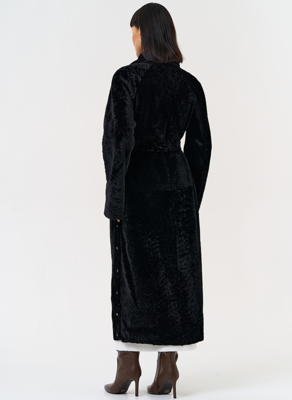 Женская двухсторонняя дубленка с английским воротником